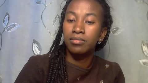 minouch211907 online show from April 22, 6:31 pm