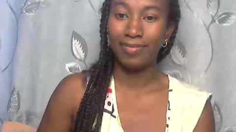 minouch211907 online show from April 24, 1:13 pm