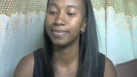 minouch211907 online show from June 5, 3:13 am