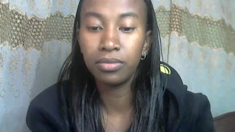 minouch211907 online show from June 12, 4:55 am