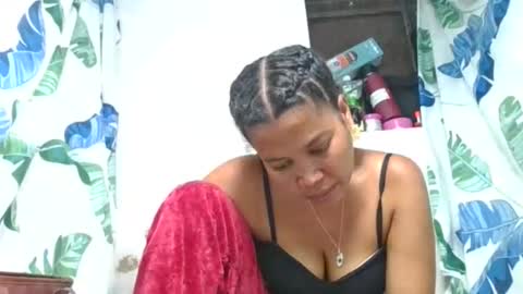 Snapshot of miora620846 chatting on May 26, 4:25 pm miora620846 online show from May 26, 4:25 pm