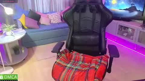 Snapshot of mira_mermayd chatting on July 10, 8:18 am Mira online show from July 10, 8:18 am