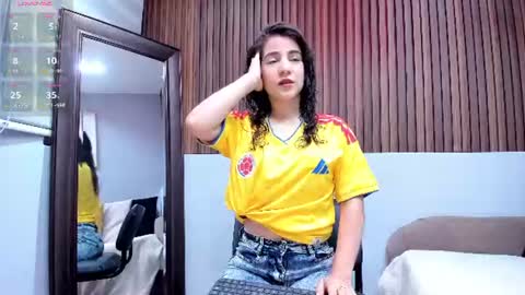 Snapshot of miranda_doll_ chatting on June 27, 12:22 pm online show from June 27, 12:22 pm