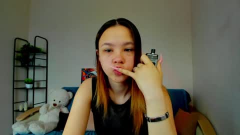 miranda_holms online show from July 4, 4:51 am