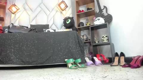 Miranda online show from December 20, 12:45 pm