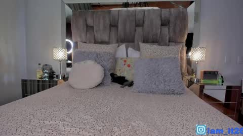 Miranda online show from May 16, 1:02 am