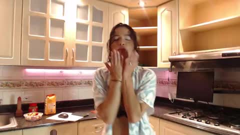 Miranda Larsson online show from May 15, 12:45 pm