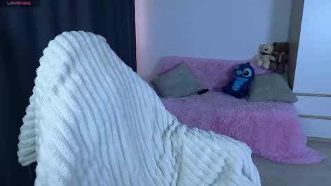 Snapshot of miraraid chatting on May 3, 4:46 pm miraraid online show from May 3, 4:46 pm