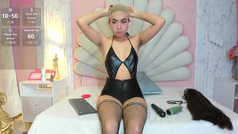 Snapshot of mirarossi chatting on July 15, 8:03 pm MiraRossi online show from July 15, 8:03 pm