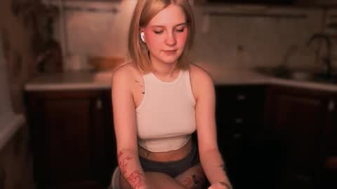 Mira online show from November 21, 2:27 pm