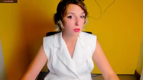 Mishelle online show from August 4, 11:24 am