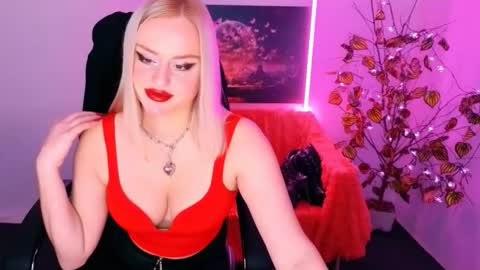 Snapshot of miss_alice_silver chatting on November 29, 4:32 pm miss_alice_silver online show from November 29, 4:32 pm