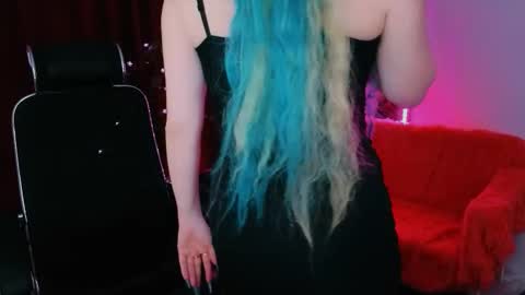 Snapshot of miss_alice_silver chatting on February 3, 5:51 pm miss_alice_silver online show from February 3, 5:51 pm