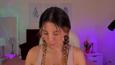 Amanda Reyes online show from February 11, 1:38 pm