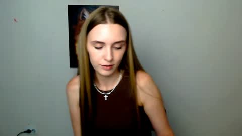 Snapshot of miss_angelina_ chatting on July 17, 6:09 am Angelina online show from July 17, 6:09 am