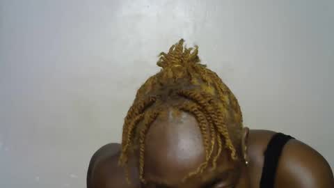 miss_bani online show from April 10, 6:34 pm