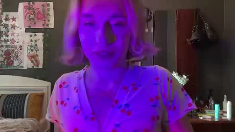 Anya online show from June 21, 3:58 pm