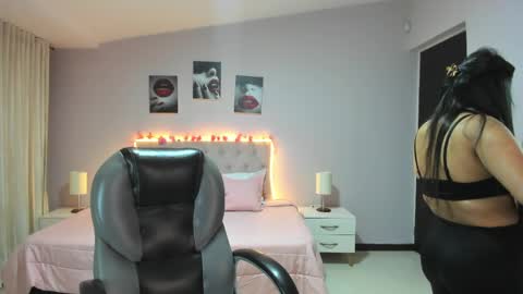 Cataleya online show from May 30, 11:40 am