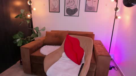 Charlize online show from April 21, 1:53 am