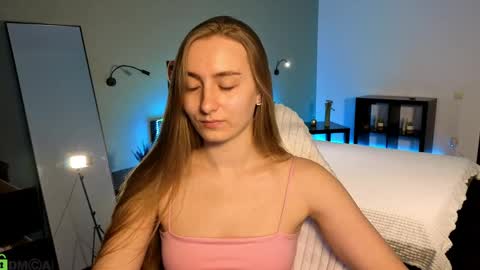 Emily online show from May 11, 8:09 am