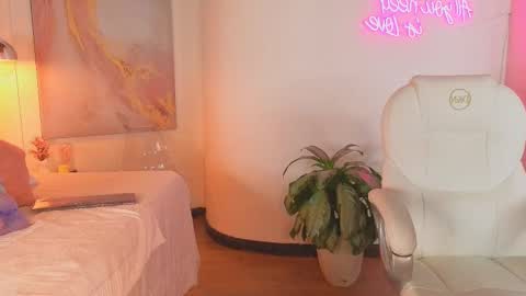 Honey online show from October 9, 7:56 pm