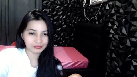 Snapshot of miss_innocent18 chatting on January 5, 7:07 pm miss_innocent18 online show from January 5, 7:07 pm