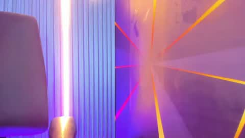 miss_isa19 online show from June 8, 1:55 pm