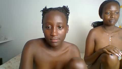 miss_lolah7 online show from May 3, 11:27 am