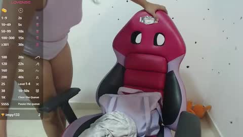 Snapshot of miss_ly_ chatting on March 6, 11:01 pm ly independent model online show from March 6, 11:01 pm