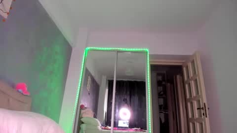 miss_medyson online show from March 3, 7:43 am