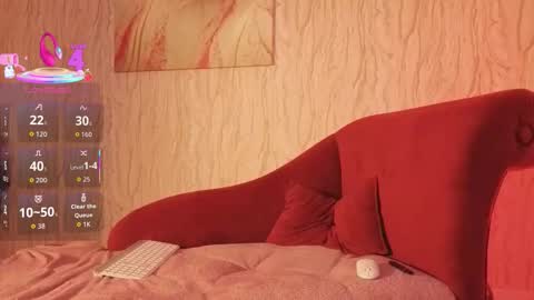 Snapshot of miss_olivia_haze chatting on February 13, 7:10 pm Olivia online show from February 13, 7:10 pm