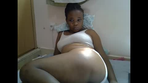 miss_velour online show from March 18, 7:44 am