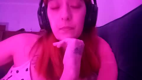 MsGoonBunny online show from November 2, 9:00 am