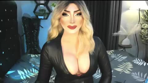 PRIESTESS CHANNEL online show from July 12, 8:55 pm