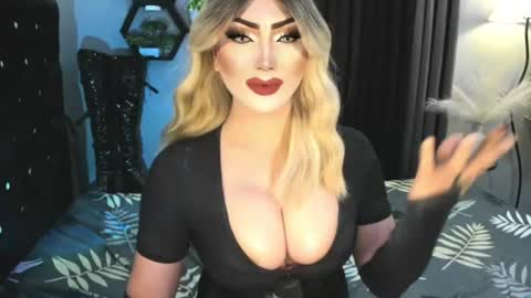 PRIESTESS CHANNEL online show from July 24, 12:25 pm