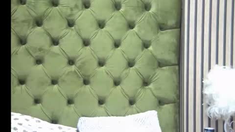 MissElisabeth online show from April 26, 9:29 am