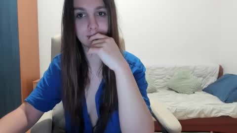 missgreen21 online show from October 25, 5:15 am