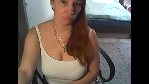 Missie Lorrie online show from February 20, 7:01 am