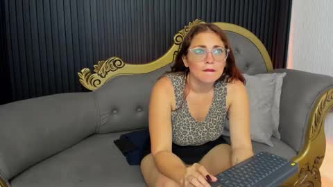misskathyfox online show from September 18, 8:22 pm