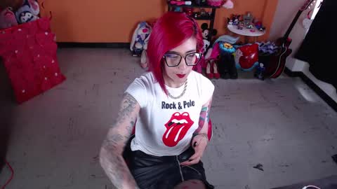 Miss Mia online show from March 4, 5:03 pm