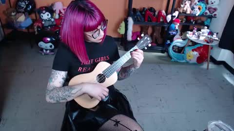 Miss Mia online show from February 1, 3:32 pm