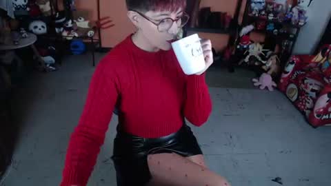 Miss Mia online show from July 9, 2:21 pm