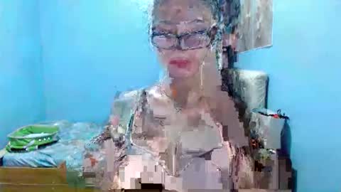 missminervaa online show from April 15, 6:37 pm