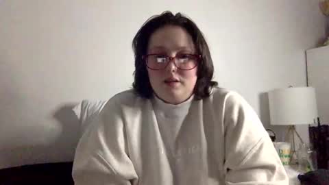 Snapshot of missmistressmal chatting on April 24, 1:19 am missmistressmal online show from April 24, 1:19 am