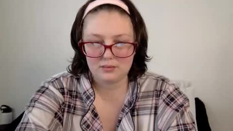 Snapshot of missmistressmal chatting on May 5, 5:10 pm missmistressmal online show from May 5, 5:10 pm