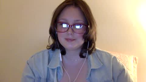 Snapshot of missmistressmal chatting on May 31, 12:52 am missmistressmal online show from May 31, 12:52 am