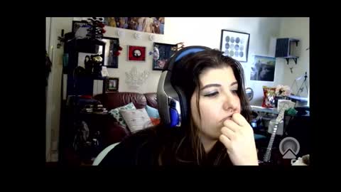 Snapshot of missmonatoyou chatting on February 1, 6:17 pm MissMona online show from February 1, 6:17 pm