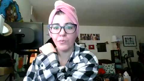 Snapshot of missmonatoyou chatting on February 11, 11:04 am MissMona online show from February 11, 11:04 am