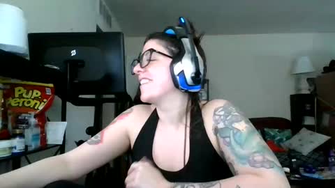 Snapshot of missmonatoyou chatting on February 26, 1:43 pm MissMona online show from February 26, 1:43 pm