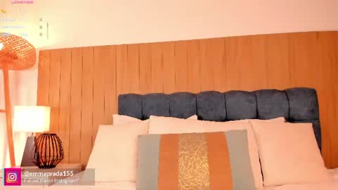 Snapshot of missprada chatting on July 17, 12:01 pm Emma Prada online show from July 17, 12:01 pm